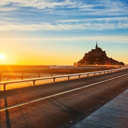 Chambre De La Nonne En Vacances Dol-de-Bretagne Eksteriør bilde